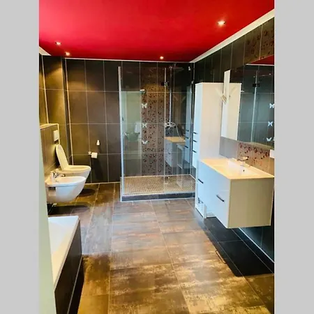 Grosses 4 Naehe Messe *